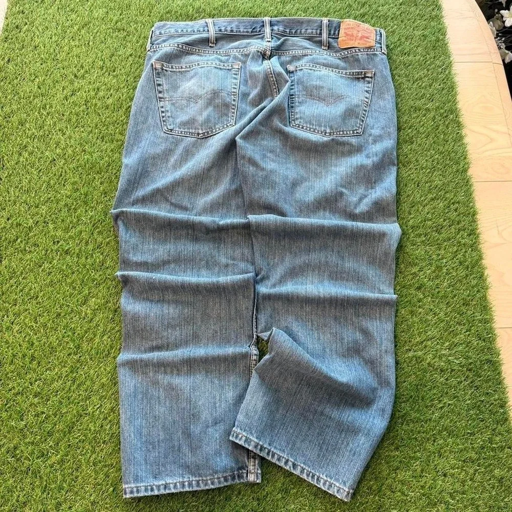 Y2K Levi's 559 blue jeans relaxed fit 40x30